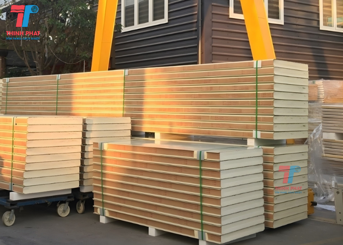 giá panel PU tháng 12 3