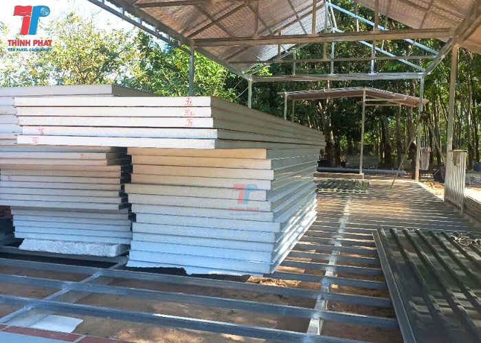 nhà panel tiền chế 1