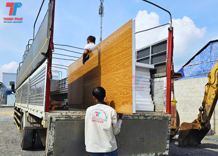 panel vách vân gỗ 7