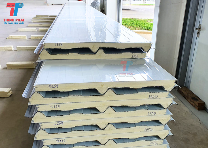 tôn panel lợp mái 1