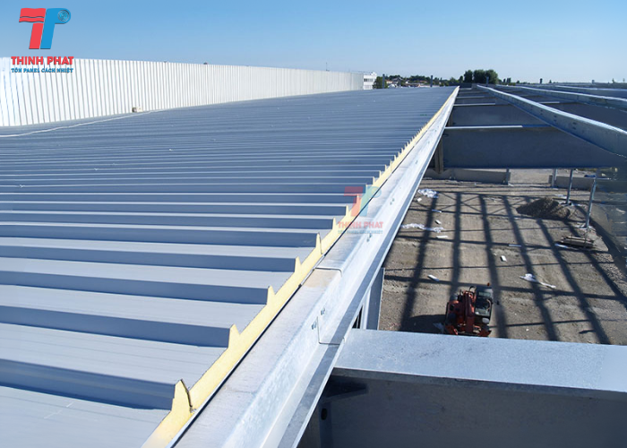 tôn panel lợp mái 3