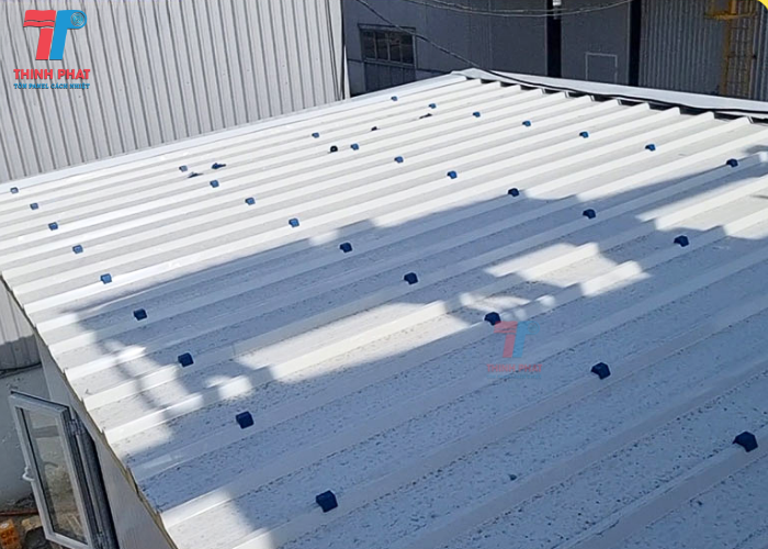tôn panel lợp mái 4
