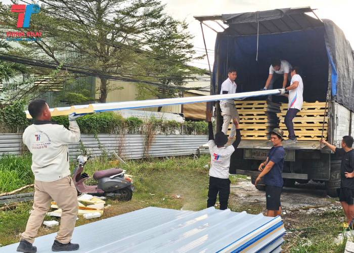 tôn panel lợp mái 7