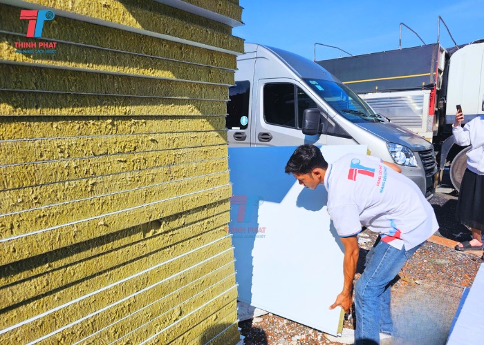 cách nhiệt thịnh phát đơn vị cung cấp tấm panel ở Đồng Nai