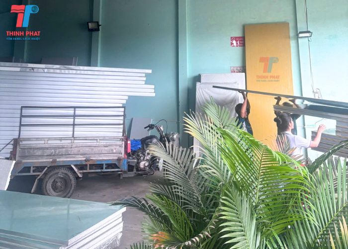 có nên làm nhà paenl không 5