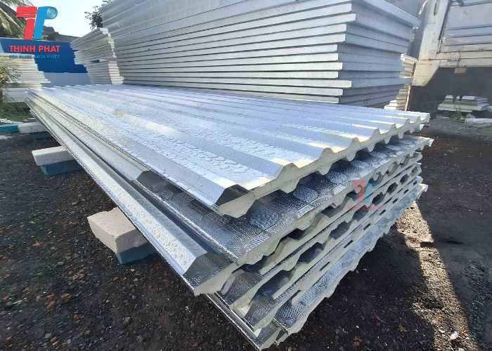 báo giá tôn PU 3 lớp 1