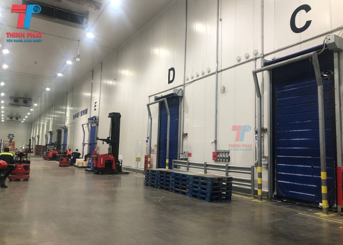 kho lạnh được dựng bằng panel pu