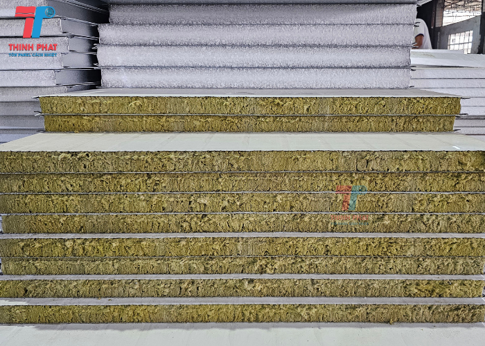 panel cách nhiệt chống cháy 1