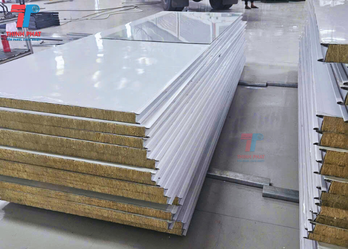 panel cách nhiệt chống cháy 2
