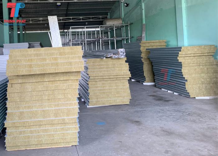 panel cách nhiệt chống cháy 7