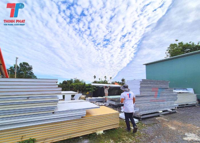 tấm panel kích thước bao nhiêu 1