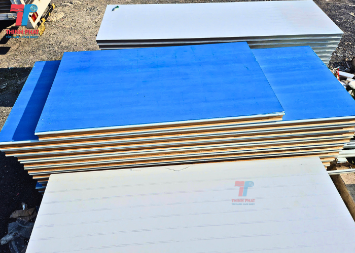 tấm panel làm nhà tiền chế 2