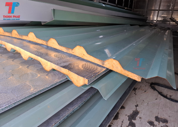 tôn PU dày bao nhiêu 1