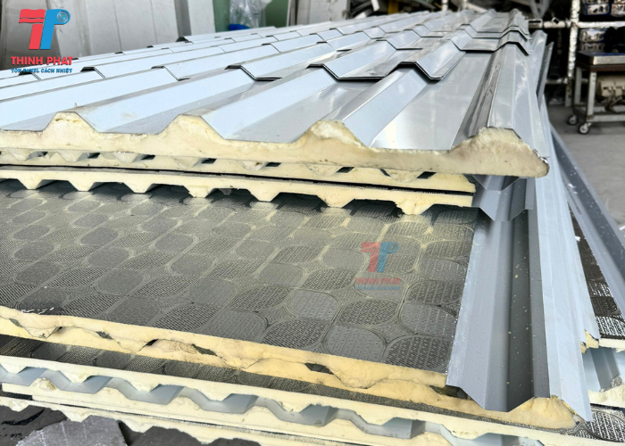 tôn pu giá bao nhiêu 1