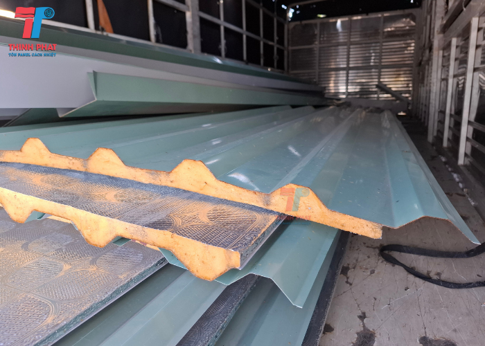 tôn pu giá bao nhiêu 2