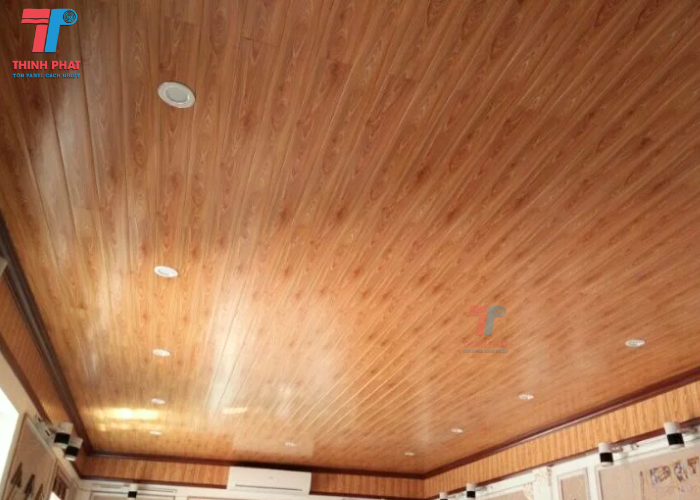 trần panel giả gỗ 4