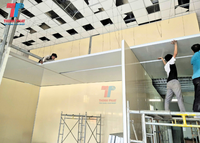 làm trần panel 1