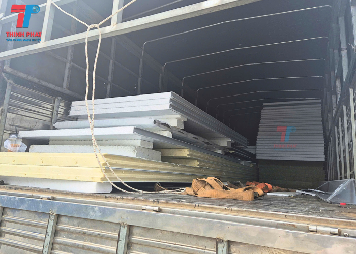 panel giá rẻ tphcm 5