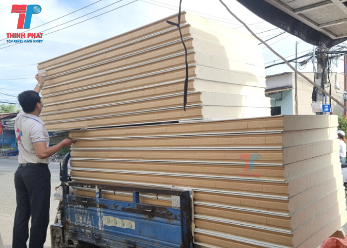 tấm cách nhiệt panel PU 7