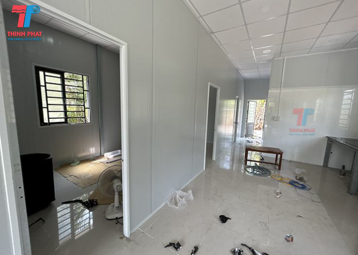 tấm panel làm vách ngăn 4