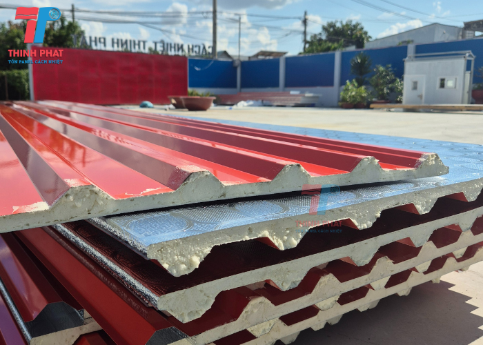 tôn cách nhiệt lợp mái 2