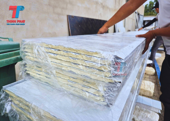 trần mát la phông PU 6