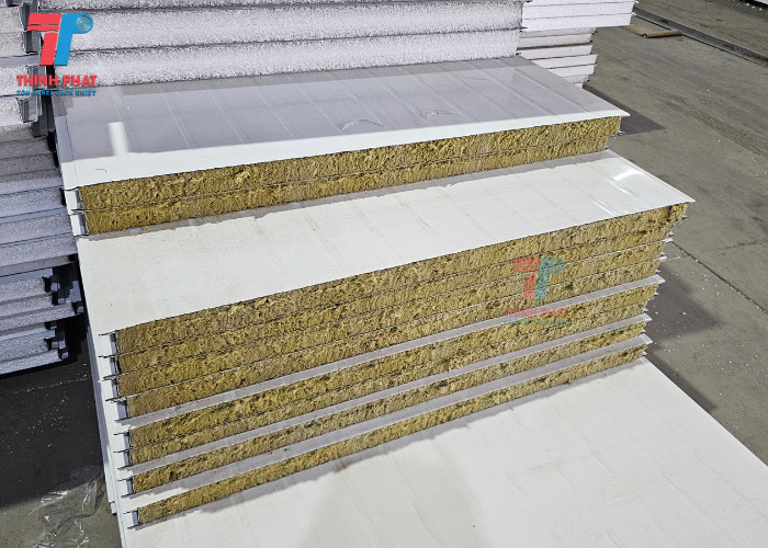 trần panel Rockwool 3