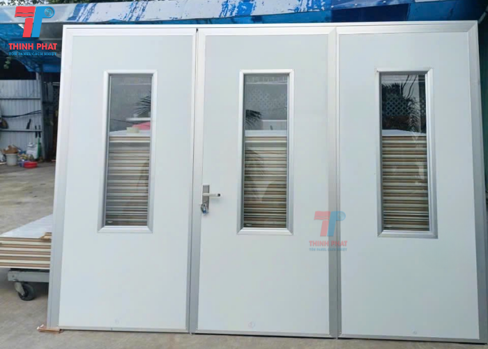 cửa panel 3 cánh 1