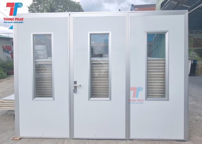 cửa panel 3 cánh 2