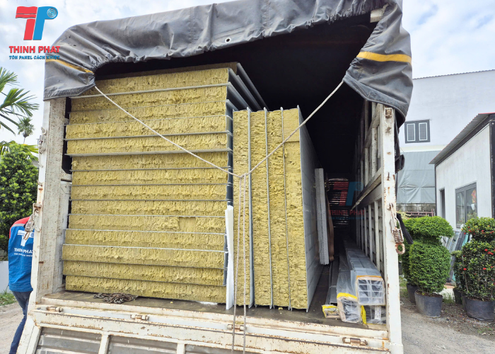 giá tấm panel Rockwool tháng 4 2