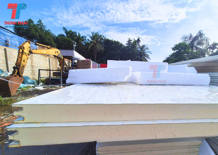 panel PU làm nhà xưởng 1