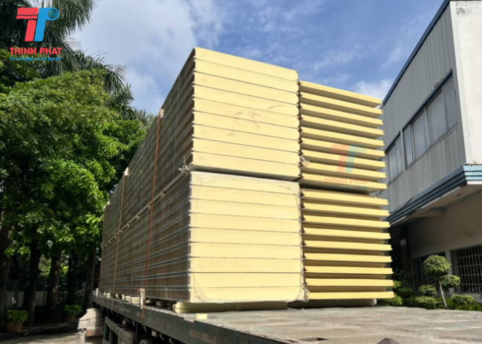 panel PU làm nhà xưởng 6