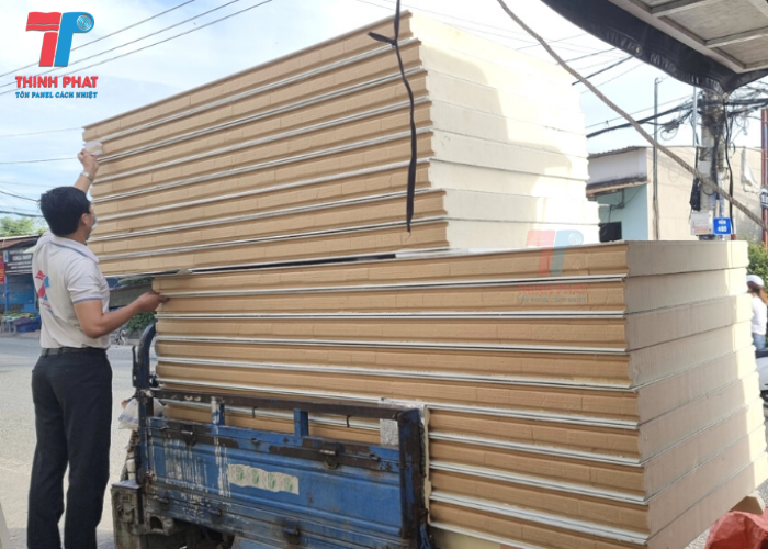 panel PU làm nhà xưởng 7