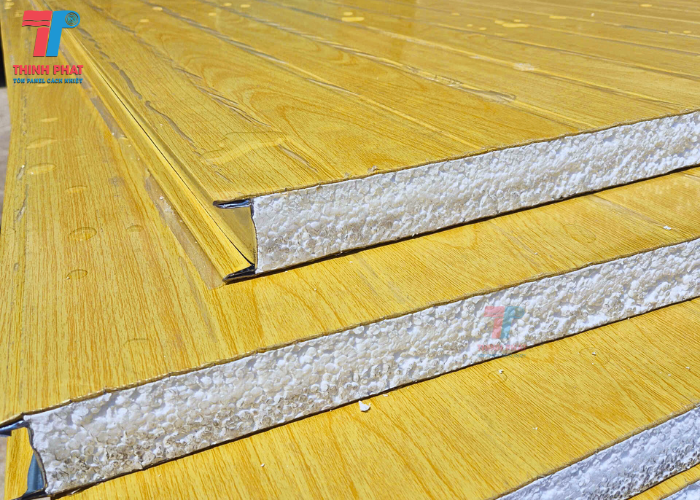 tấm panel màu vân gỗ 1