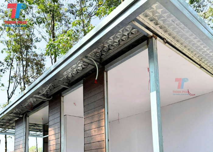 tôn cách nhiệt 3 lớp 6