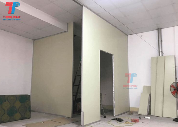 vách ngăn phòng 7