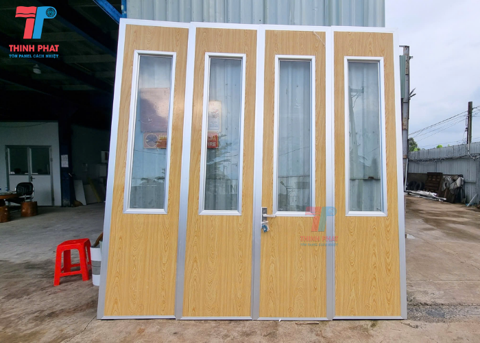 cửa panel 4 cánh 1