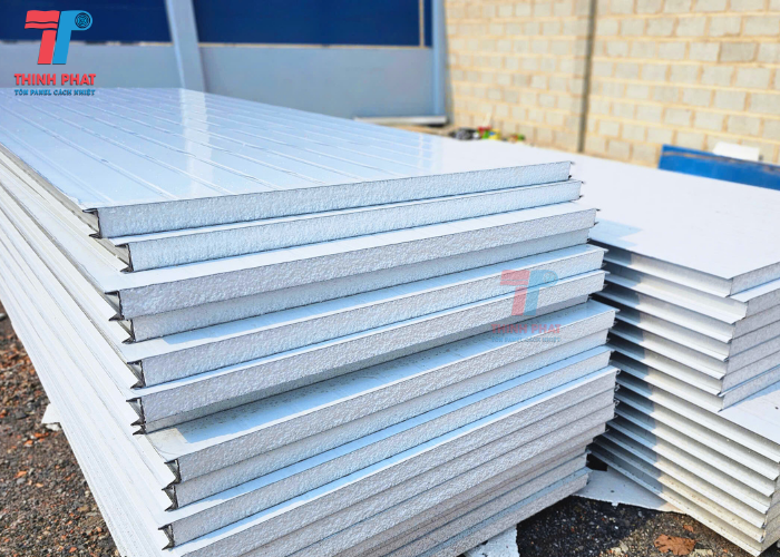 nên dùng panel EPS hay PU 1