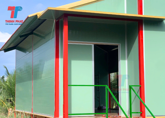 nhà sàn lắp ghép panel eps màu xanh ngọc