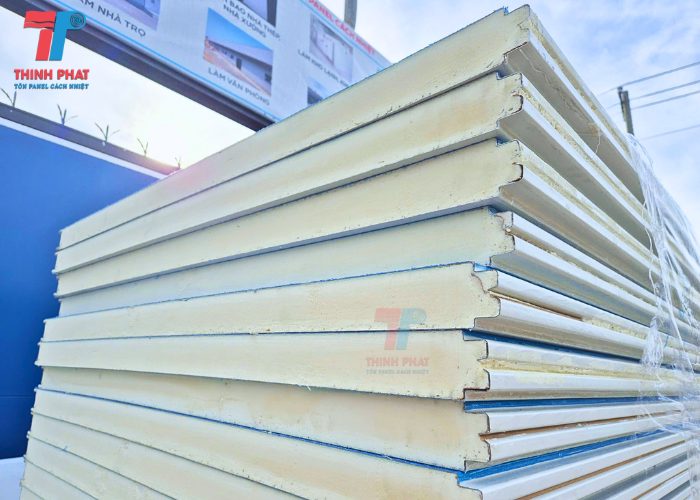 panel PU làm trần chống nóng