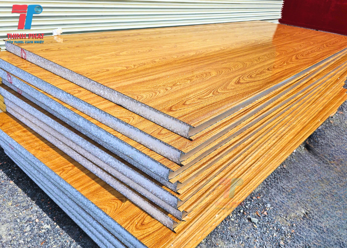 tấm panel cách nhiệt vân gỗ đậm