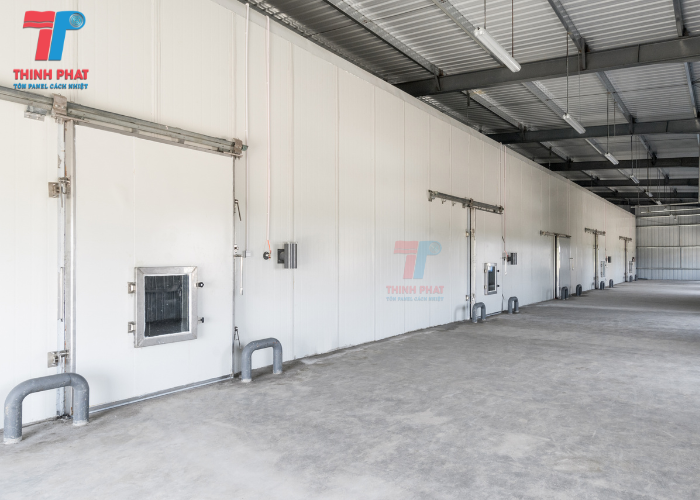 kho lạnh panel PU do xưởng panel miền tây Thịnh Phát cung cấp
