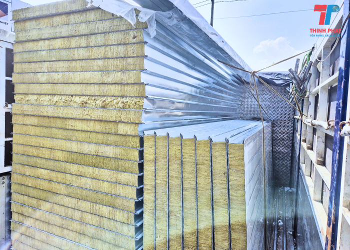 lõi panel cách âm chống cháy bông khoáng Rockwool