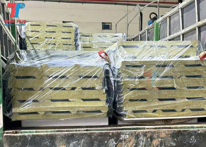 lợp mái chống nóng panel Rockwool