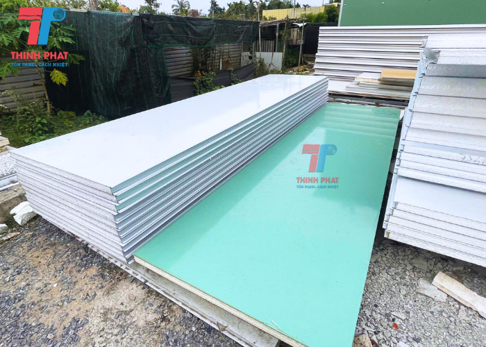 màu tấm panel eps trắng và xanh ngọc