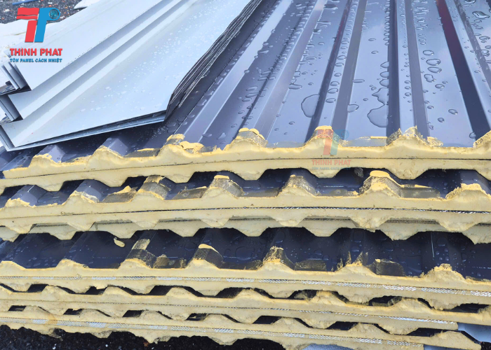 lõi foam PU cấu trúc bọt khí kín