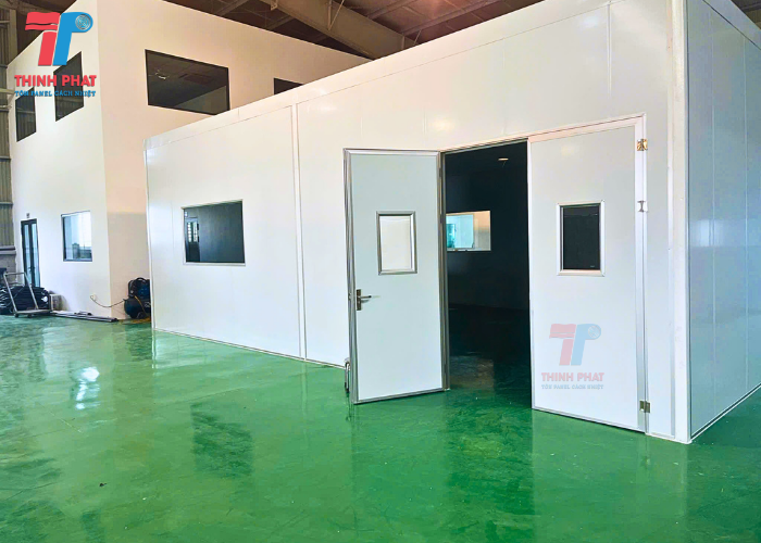 vách phòng sạch panel cách nhiệt thi công nhanh