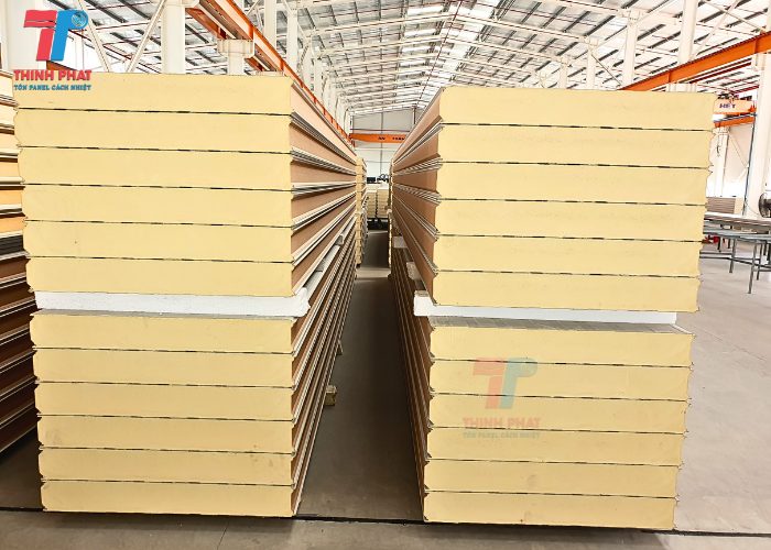 panel chống cháy lan PU foam cao cấp