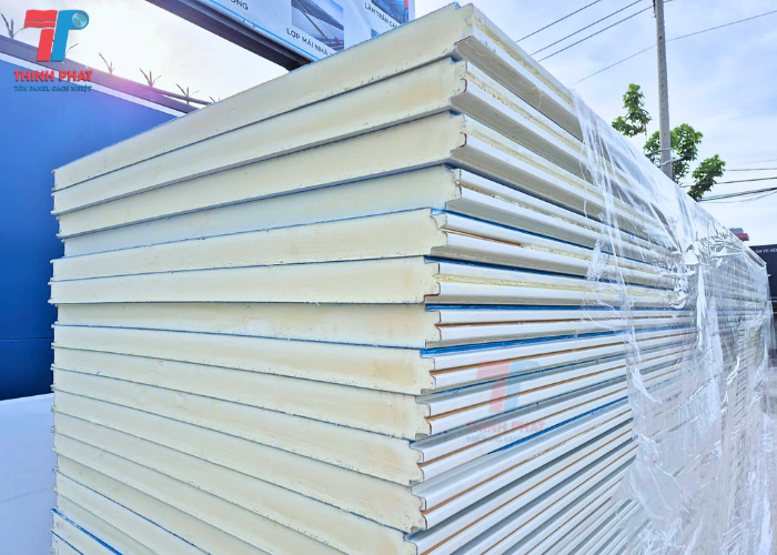 tấm PU panel chống cháy lan cách nhiệt