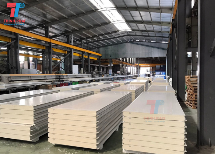 panel chống cháy lan PU cách nhiệt 3 lớp